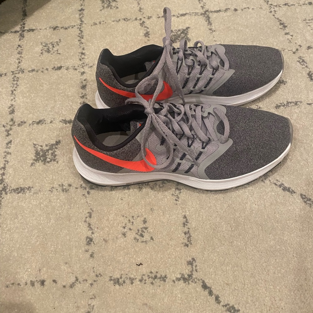 Nike Run Swift size 8.5